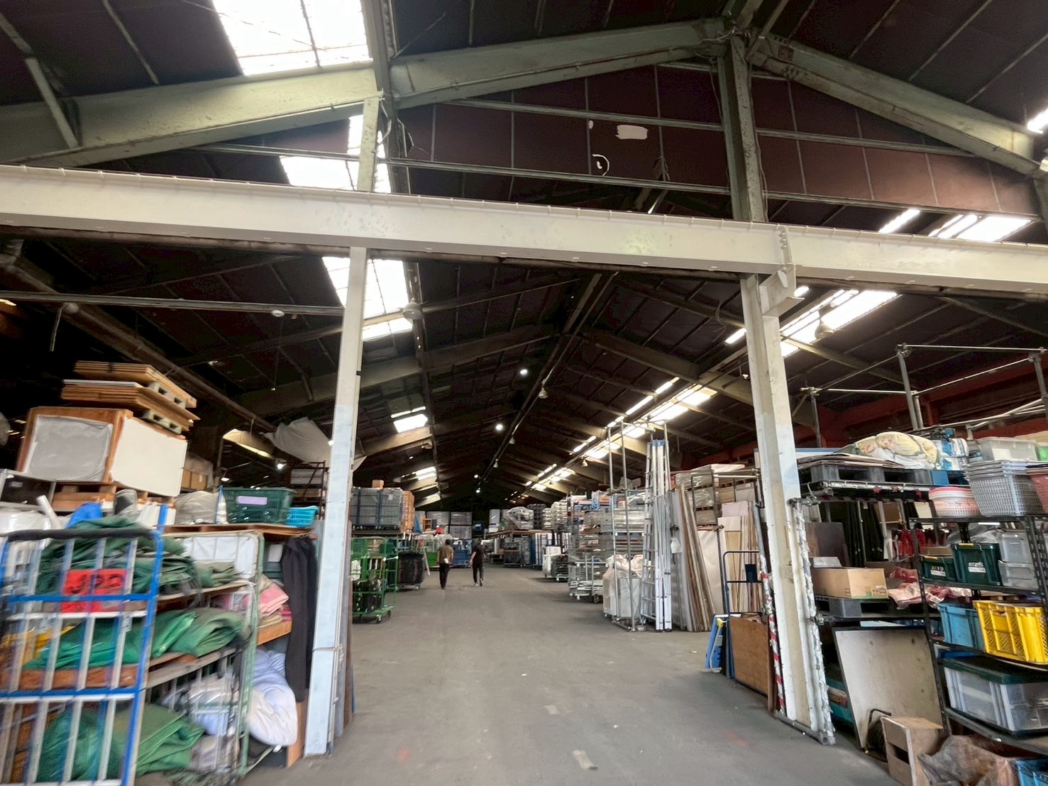 川口市の工場室内の高温化は天井剥がれが原因。模型で実証した「遮熱塗料」のご提案